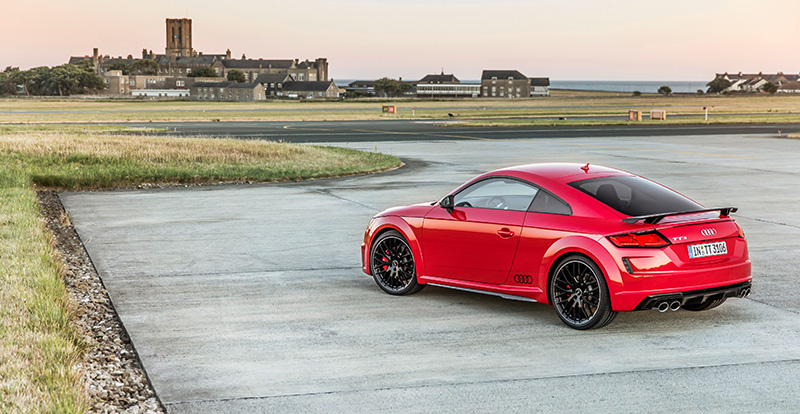 Nuevo Audi TTS TFSI costado