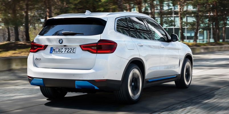 BMW iX3 2021 atras