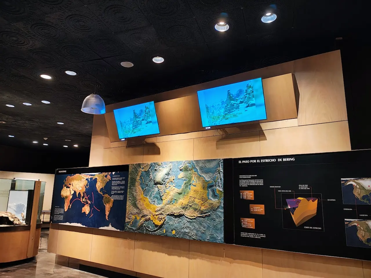 Museo Nacional de Antropología con pantallas LG OLED 2