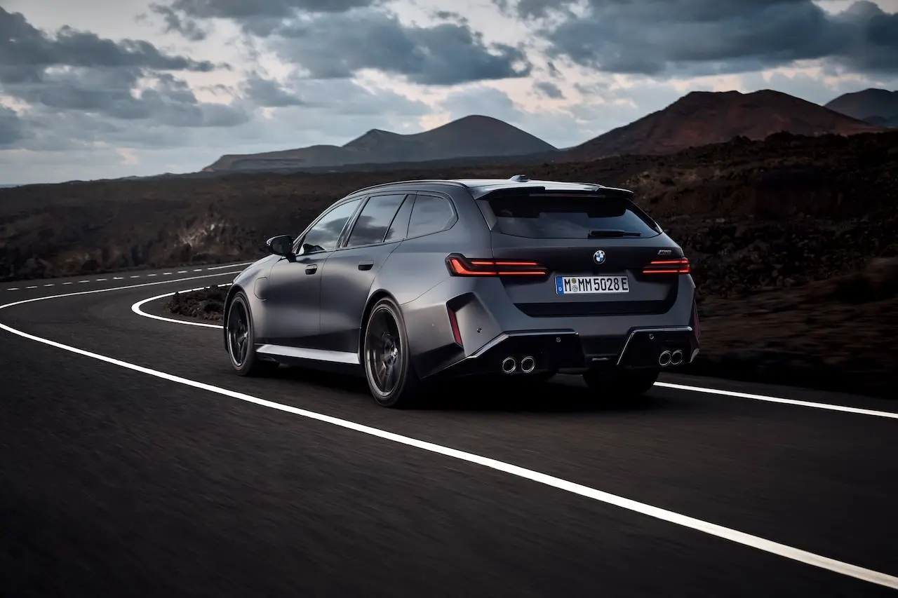 BMW M5 Touring con 727 hp trasera