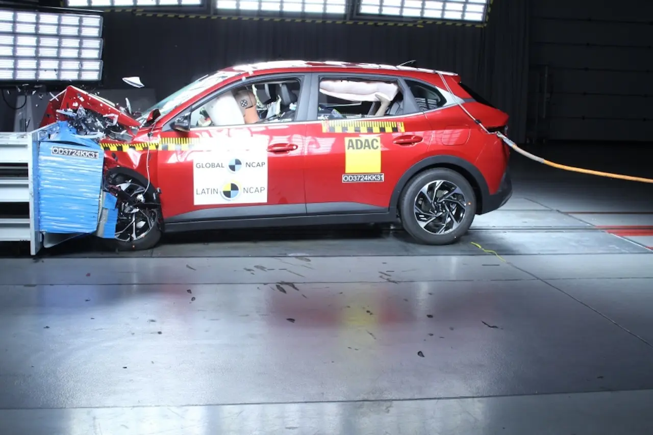 Kia K3 HB Latin NCAP pruebas frontales