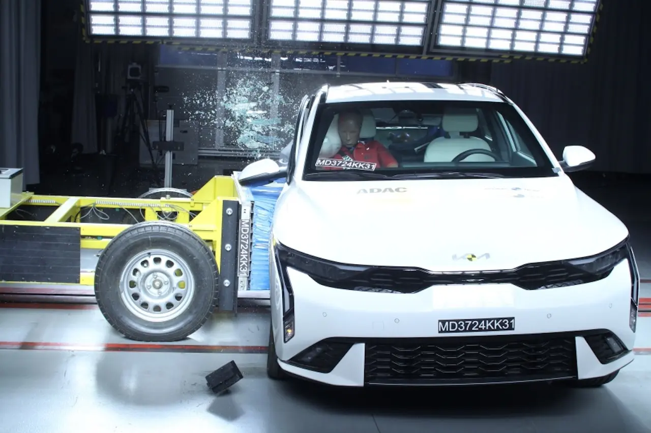 Kia K3 HB Latin NCAP pruebas lateral