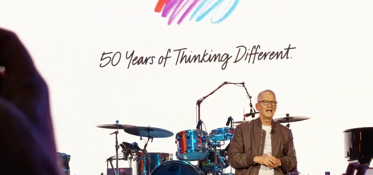 Tim Cook deja el cargo de CEO en Apple, John Ternus es su reemplazo