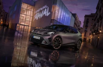 CUPRA Raval se presenta en Barcelona y en más de 10 ciudades más CUPRA Raval Barcelona presentacion frontal