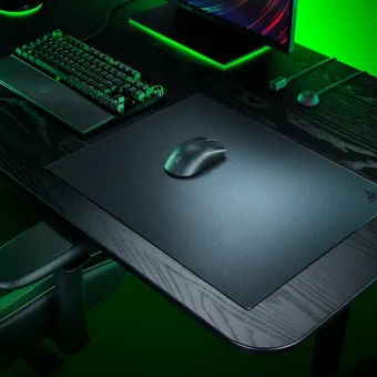 Razer Atlas Pro es el mousepad gamer de vidrio más delgado del mundo Razer Atlas Pro setup