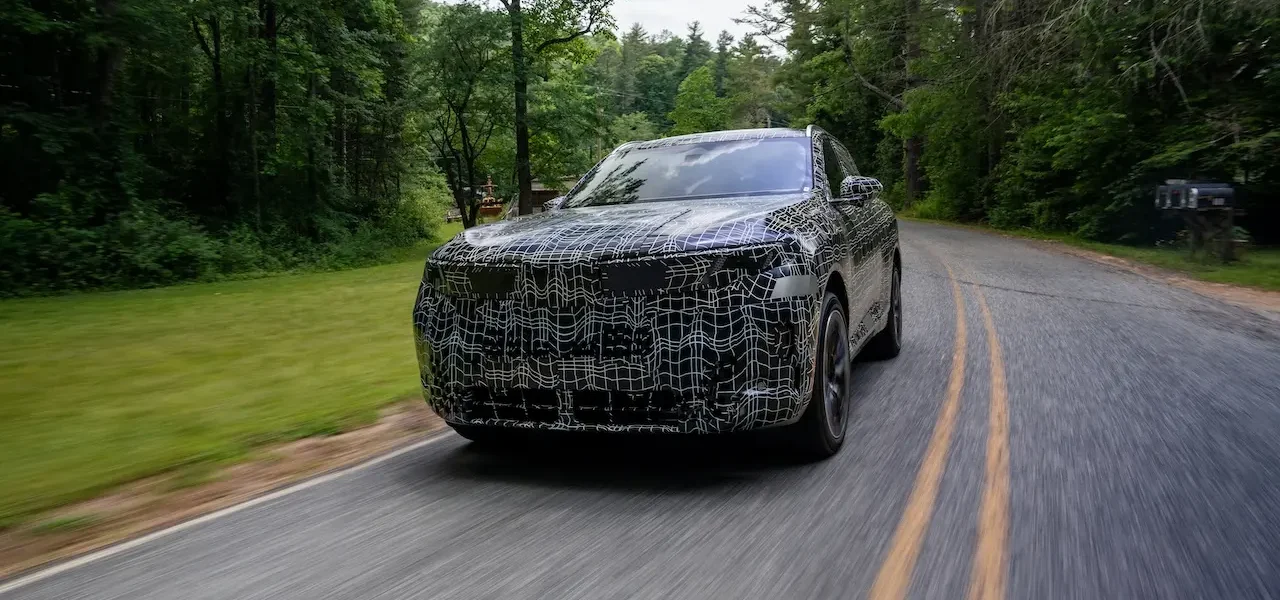 El nuevo BMW iX5 totalmente eléctrico inicia sus últimas pruebas BMW iX5 prototipo