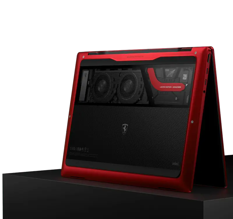 HP Scuderia Ferrari AI PC ventilador