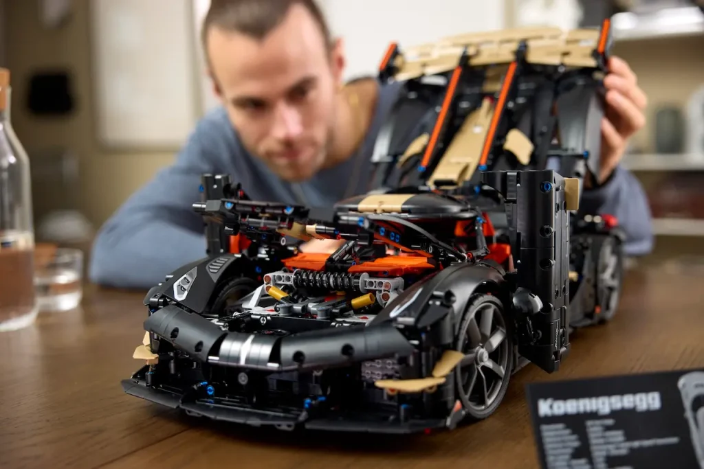 LEGO Technic Koenigsegg Sadair’s Spear Megacar