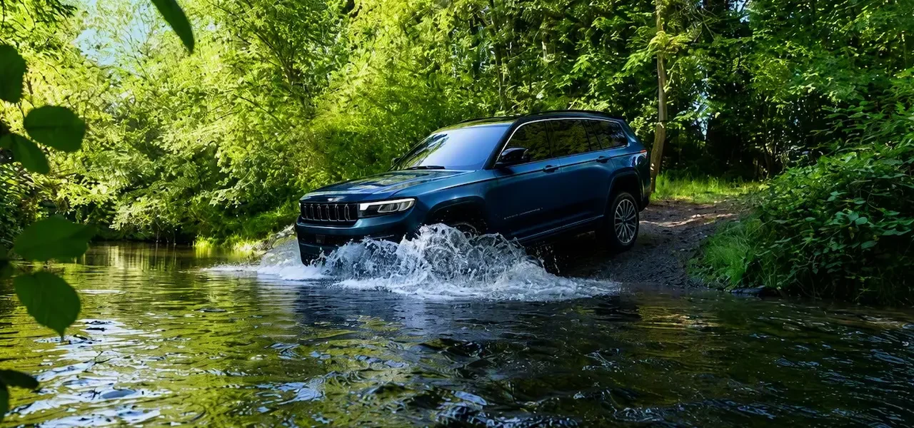 Jeep Grand Cherokee 2026 Fathom Blue limitada a 71 unidades Jeep Grand Cherokee 2026 Fathom Blue
