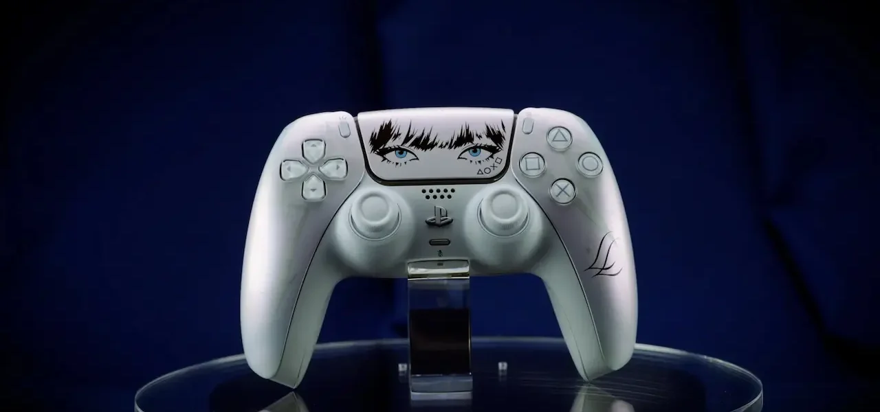 Lisa x PlayStation anuncian un nuevo control DualSense y ropa exclusiva Lisa x PlayStation DualSense