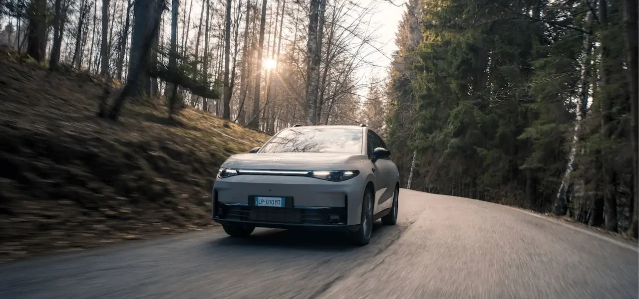Leapmotor presenta el nuevo C10 2027 con mejor seguridad y autonomía Leapmotor C10 2027