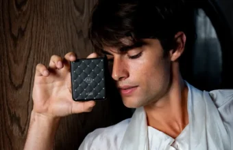 motorola razr 70 con cristales Swarovski